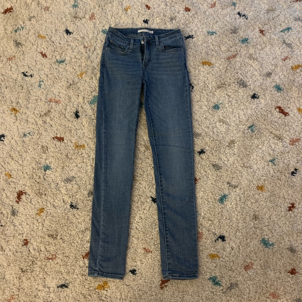 Levi skinny jeans size 24
